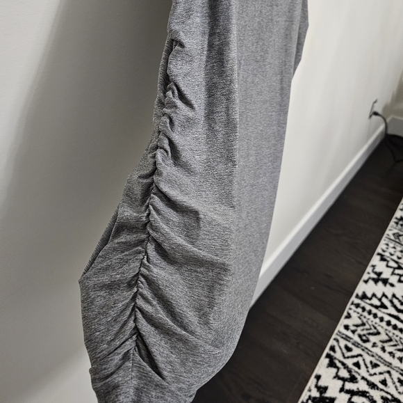 Time and Tru Gray Ruched Side Sleeveless Maternity Basic T-Shirt Tank Top Sz XL - Picture 5 of 7